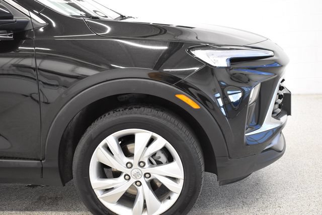 Used 2025 Buick Encore GX Preferred AWD/4WD image 13