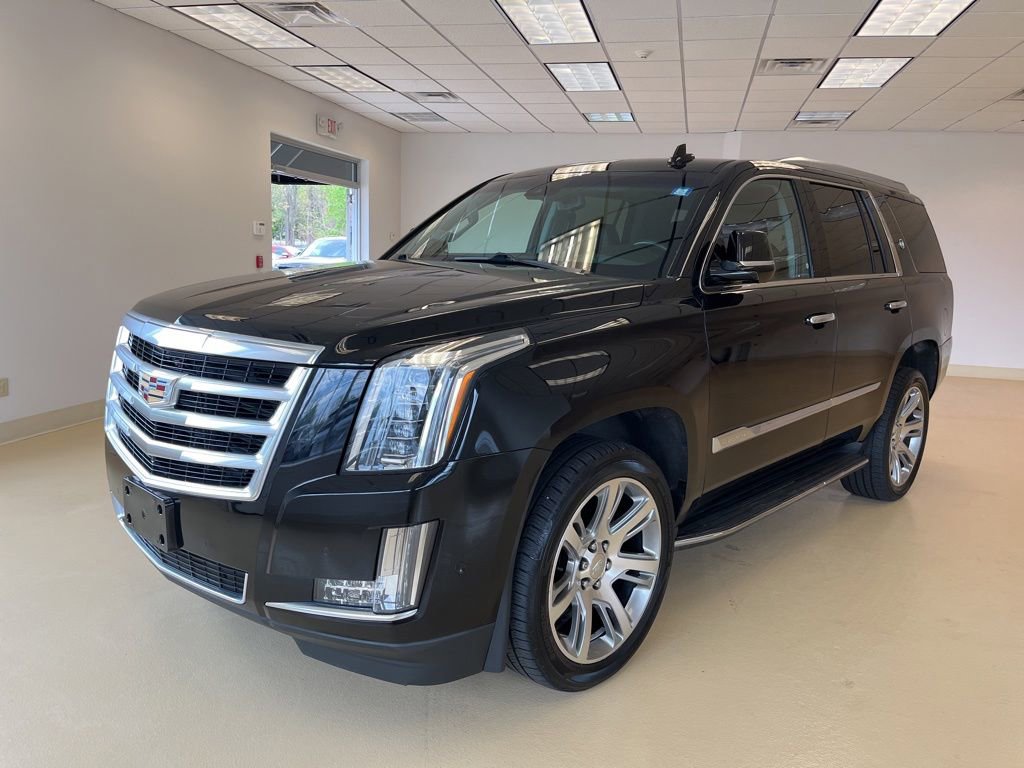 Used 2019 Cadillac Escalade Luxury AWD/4WD image 4