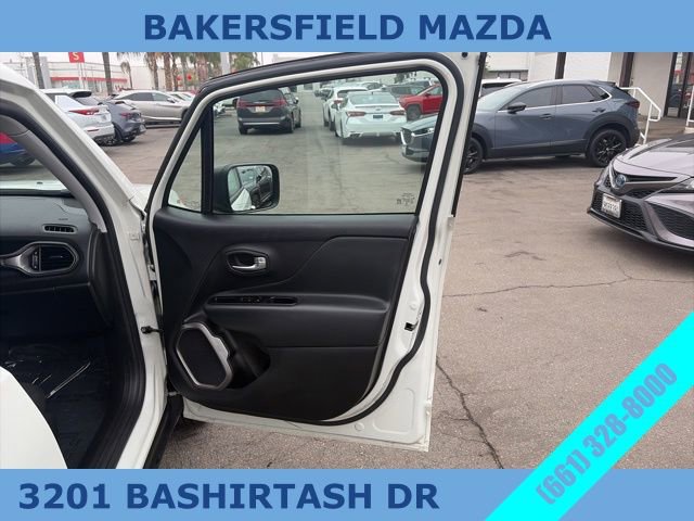 Used 2022 Jeep Renegade Latitude image 18