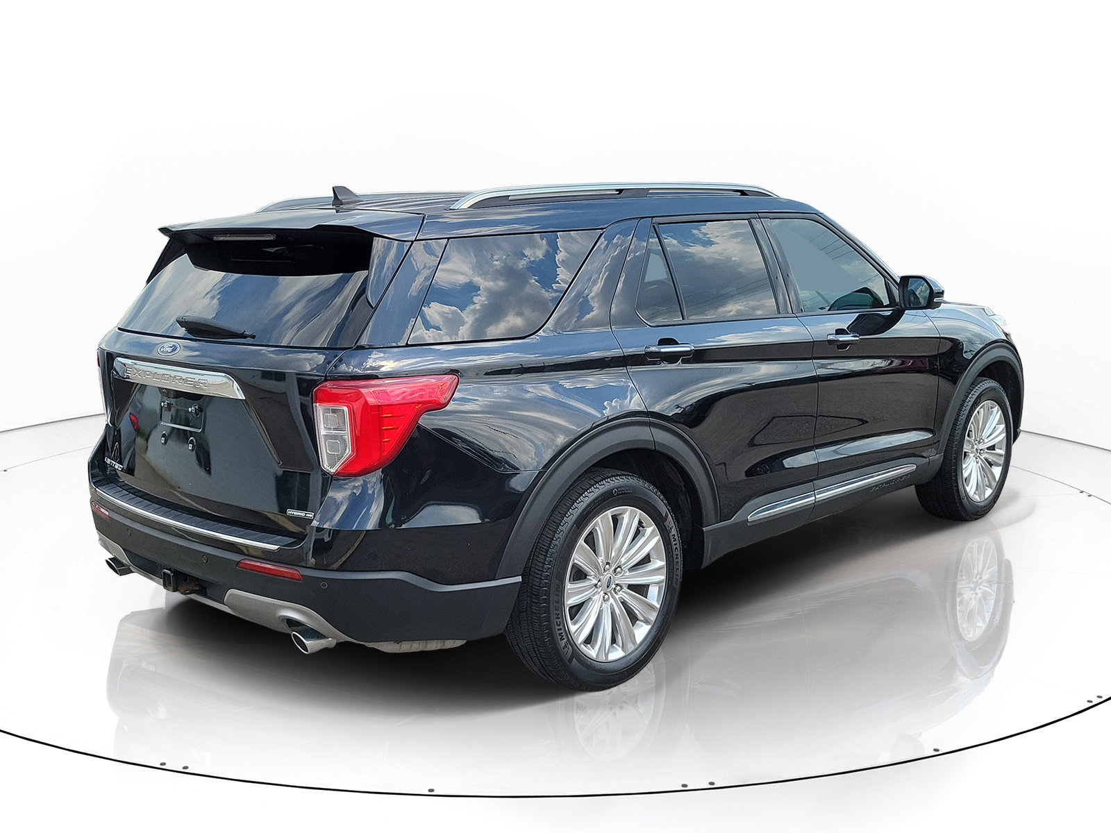 Used 2022 Ford Explorer Limited AWD/4WD image 3