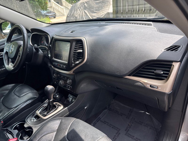 Used 2014 Jeep Cherokee Limited w/ Technology Group AWD/4WD image 23