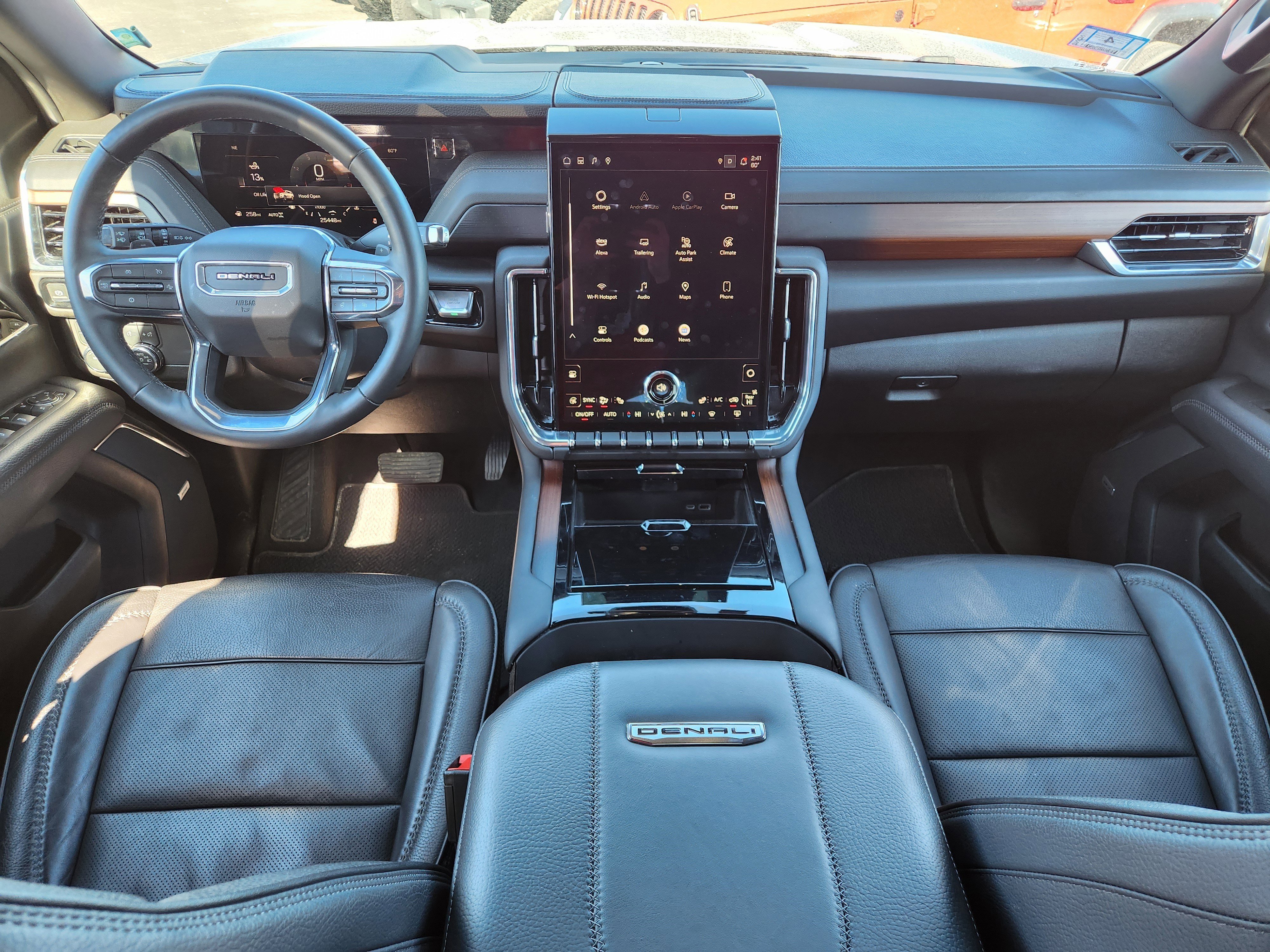 Used 2025 GMC Yukon XL Denali image 20