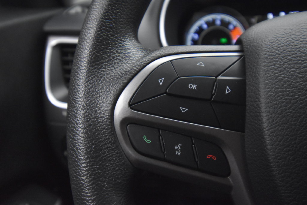 Used 2020 Jeep Cherokee Latitude FWD image 28