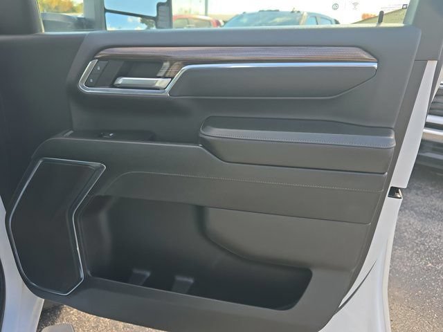 Used 2024 Chevrolet Silverado 2500 LT AWD/4WD image 25