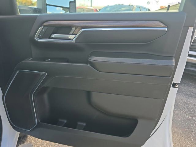 Used 2024 Chevrolet Silverado 2500 LT AWD/4WD image 25