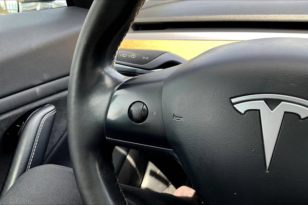 Used 2018 Tesla Model 3 Long Range RWD image 9