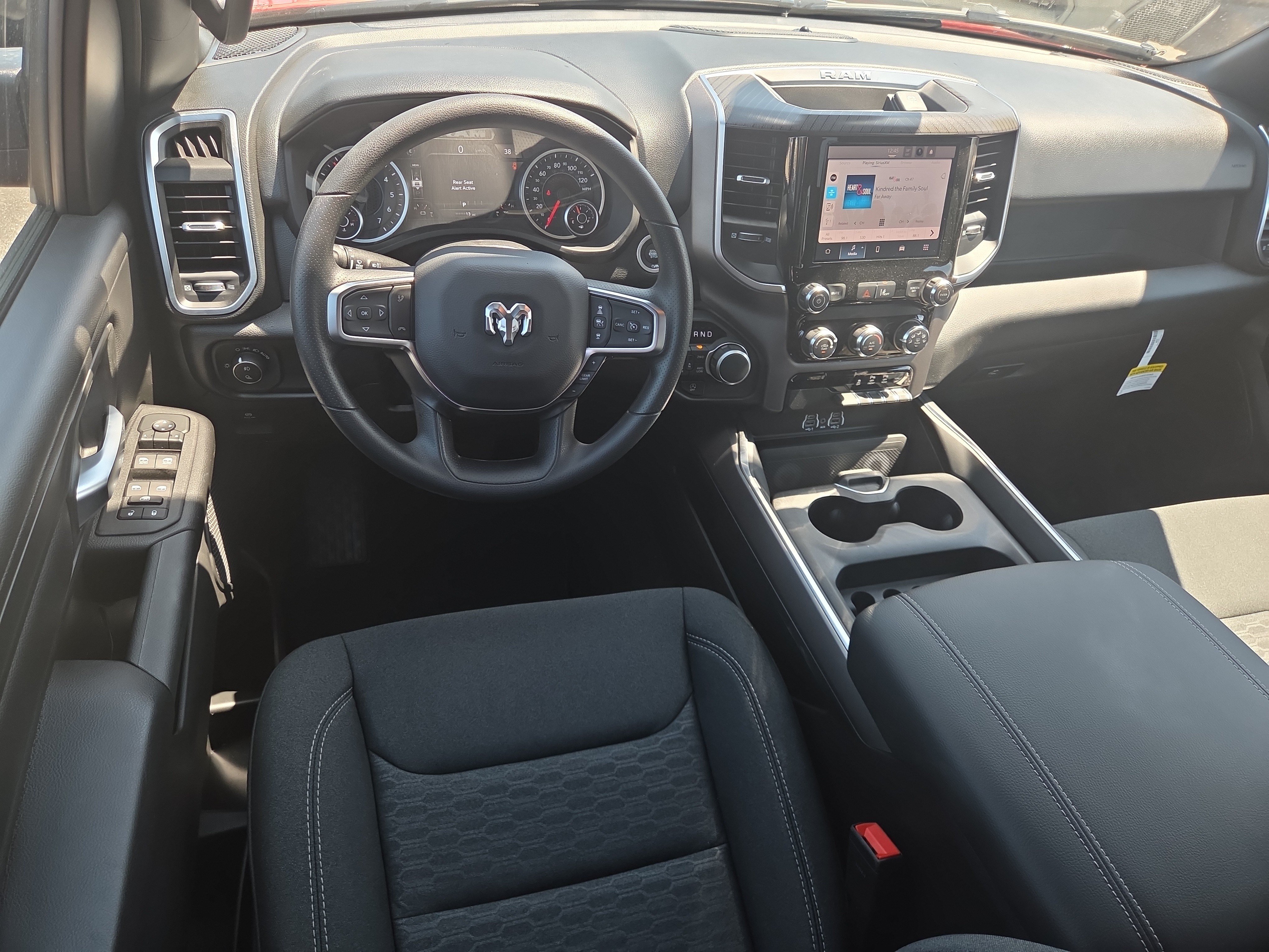 New 2026 RAM 1500 Express AWD/4WD image 7