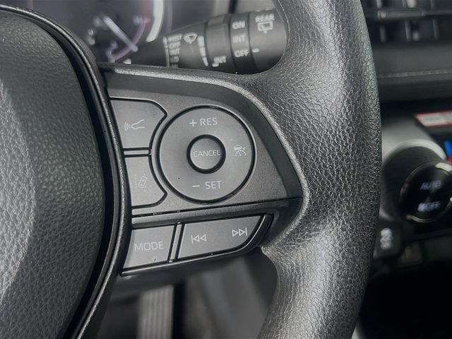 Used 2025 Toyota RAV4 XLE w/ Convenience Package FWD image 18