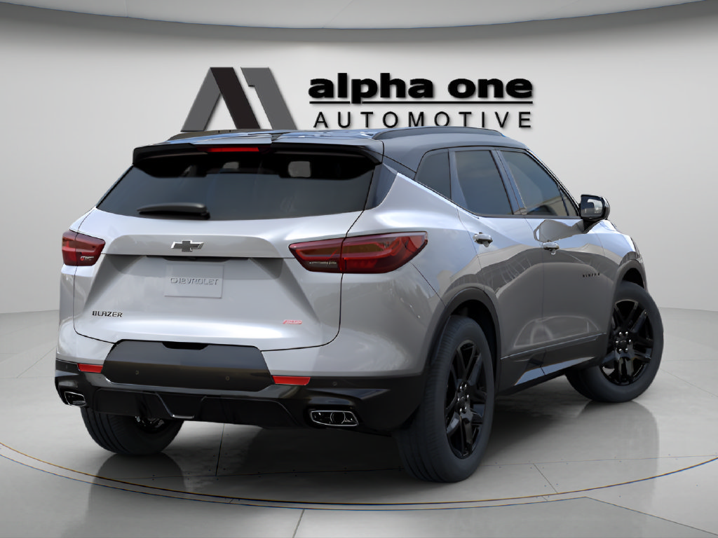 New 2026 Chevrolet Blazer RS w/ LPO, Floor Liner Package FWD image 4