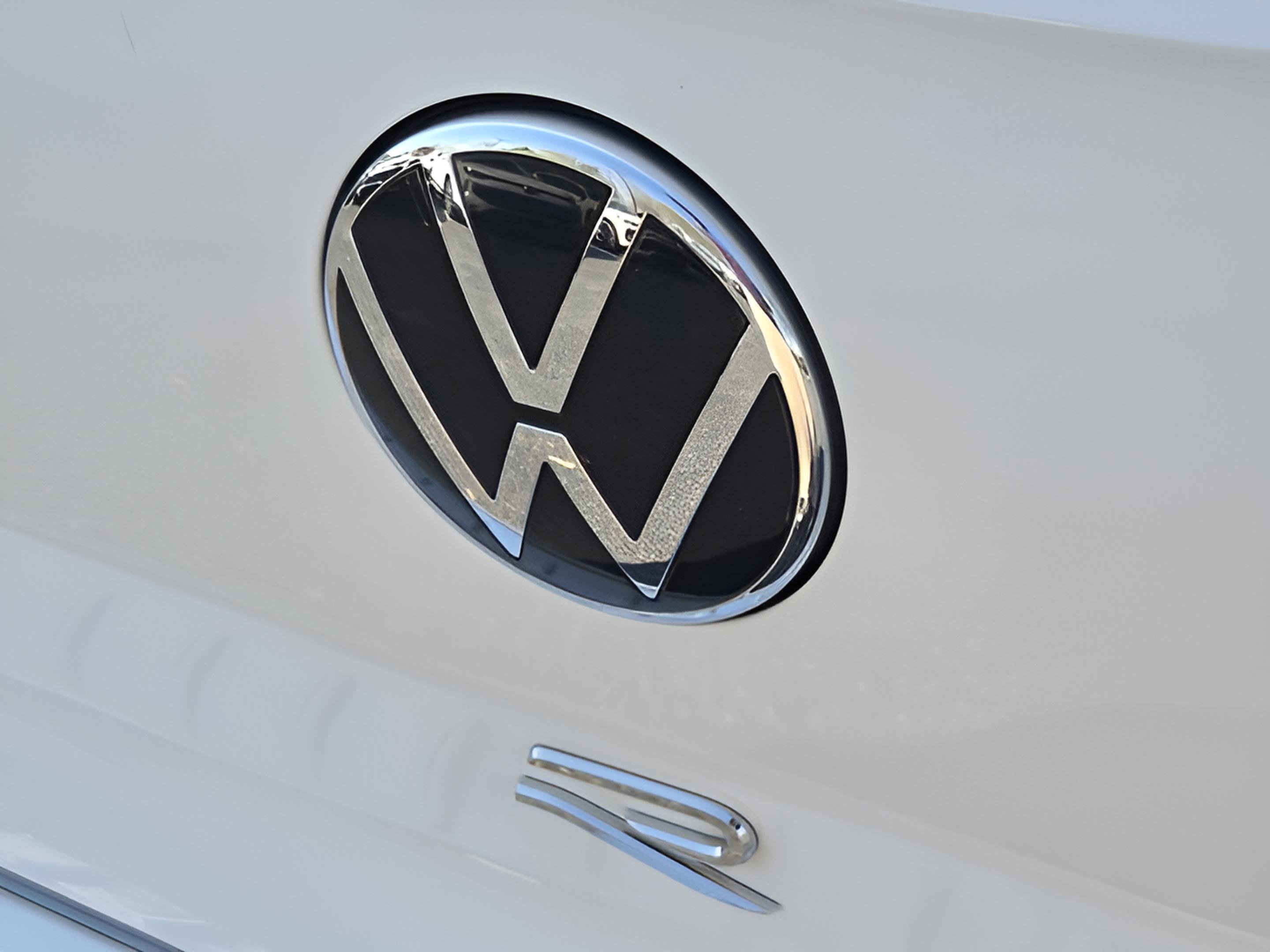 Used 2024 Volkswagen Golf R image 11