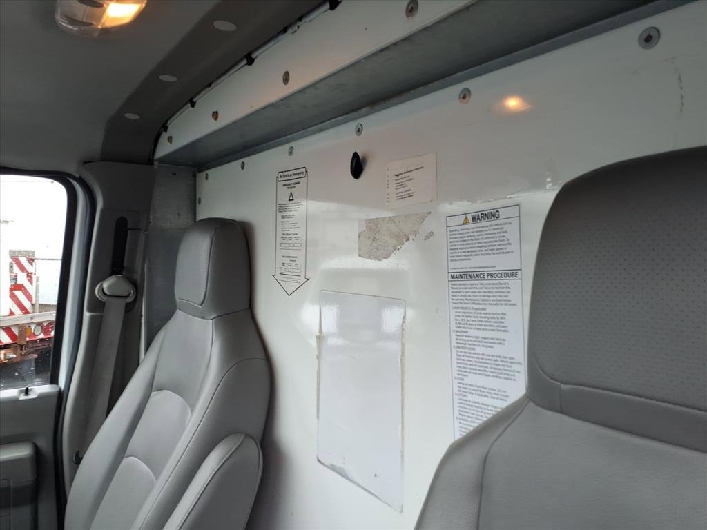 Used 2021 Ford E-350 and Econoline 350 Super Duty image 28