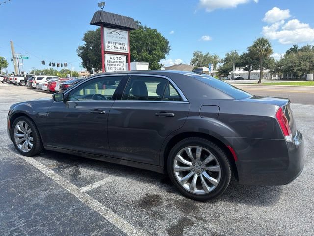Used 2017 Chrysler 300 Limited RWD image 8