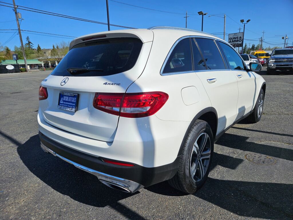 Used 2017 Mercedes-Benz GLC 300 4MATIC w/ Premium 1 Package image 5