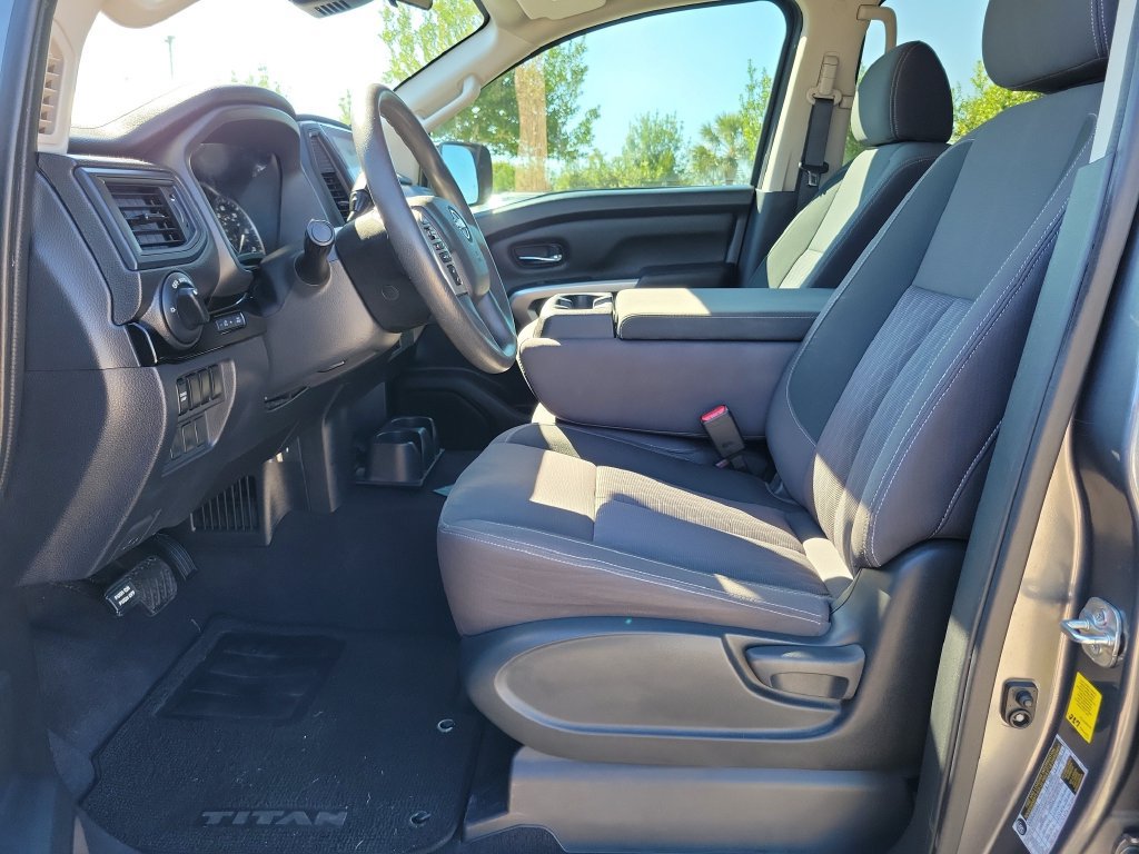 Used 2023 Nissan Titan SV w/ Accessory Utility Package RWD image 17