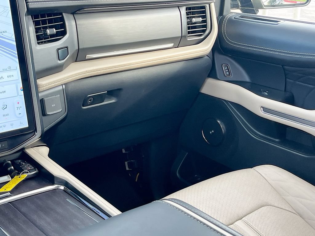Used 2024 Ford Expedition Max Platinum AWD/4WD image 25