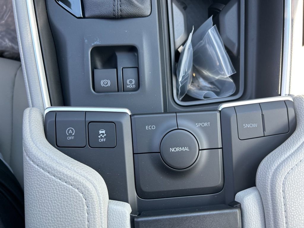 New 2026 Toyota Grand Highlander XLE FWD image 8