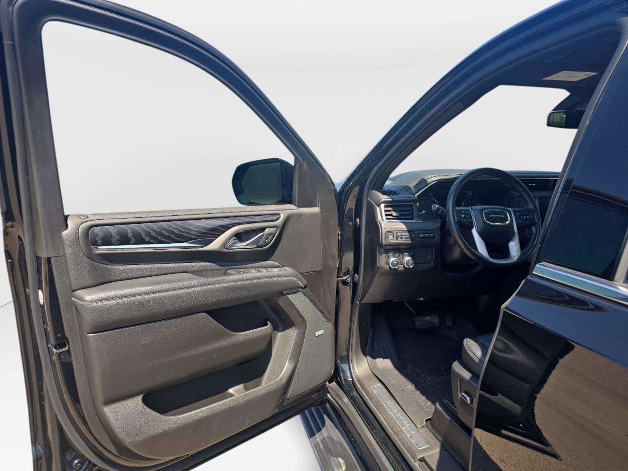 Used 2021 GMC Yukon XL Denali AWD/4WD image 11