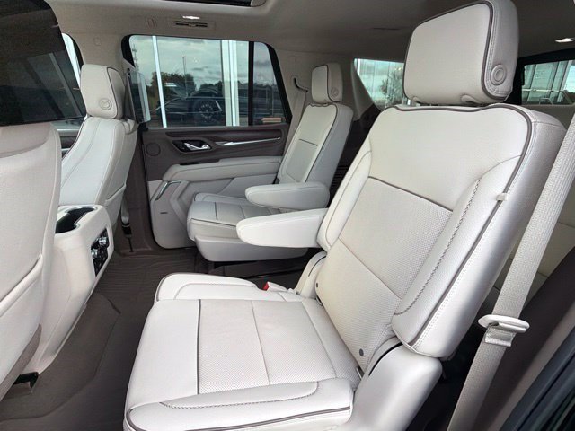 Used 2021 GMC Yukon Denali w/ Denali Premium Package AWD/4WD image 24