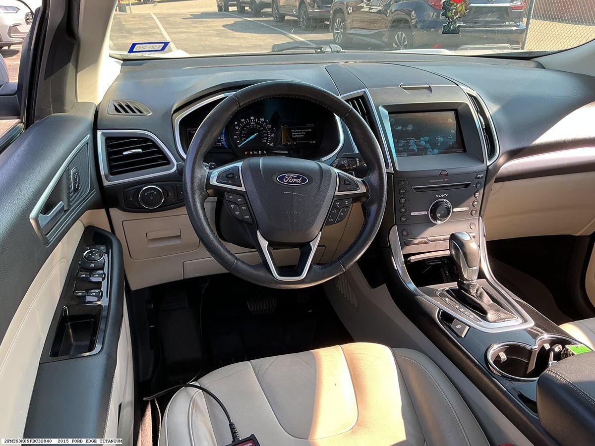 Used 2015 Ford Edge Titanium w/ Technology Package FWD image 12
