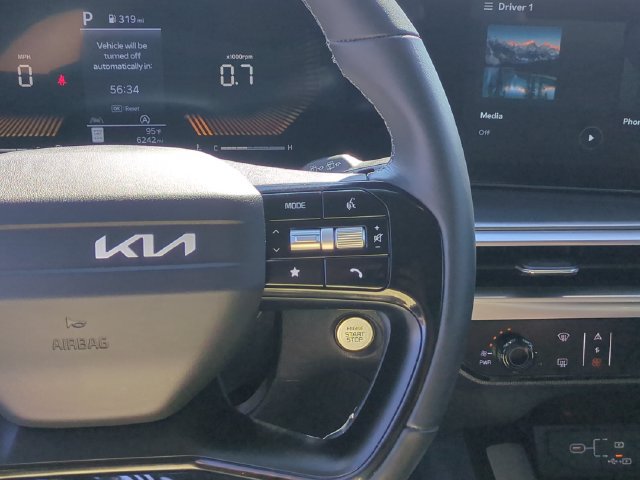 Certified 2026 Kia Sorento LX FWD image 19