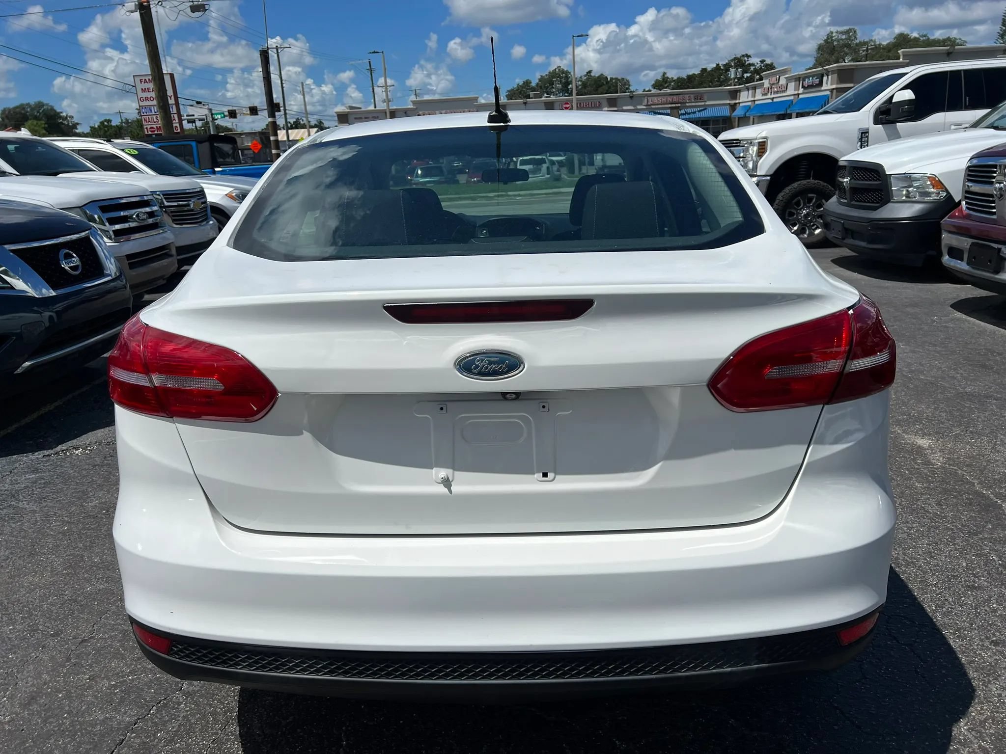 Used 2015 Ford Focus SE FWD image 7