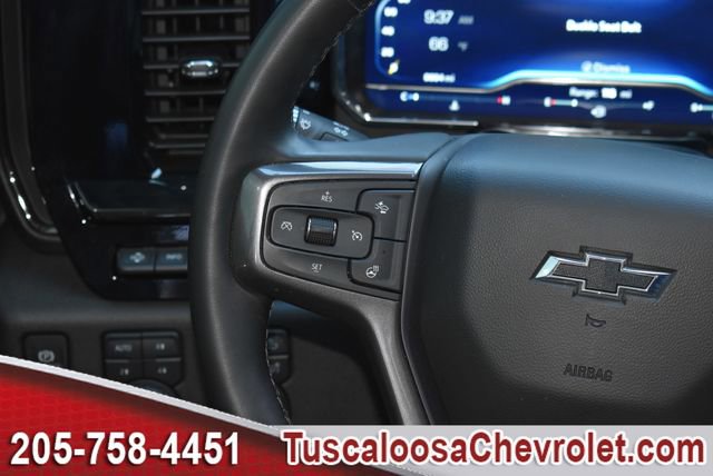 Used 2025 Chevrolet Silverado 2500 ZR2 w/ Technology Package image 30