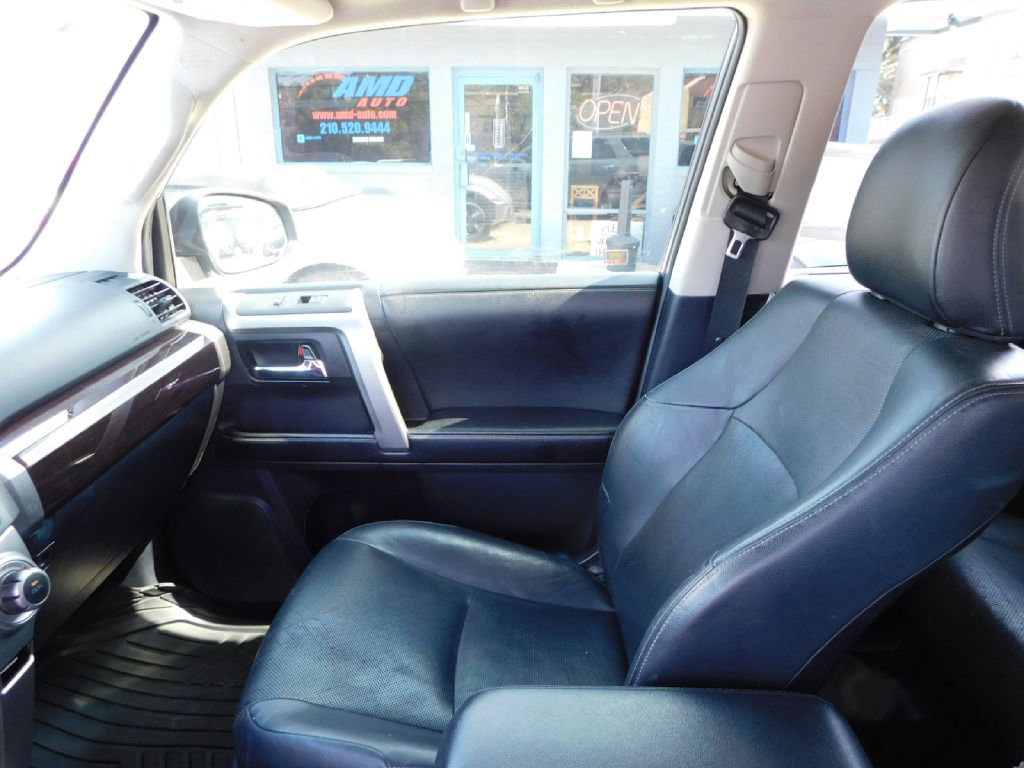 Used 2014 Toyota 4Runner SR5 image 39