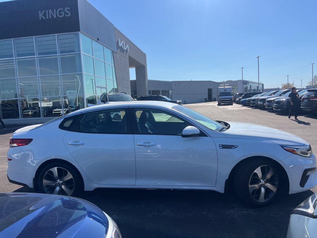 Used 2019 Kia Optima S FWD image 2