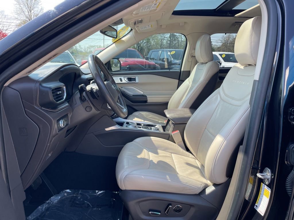 Used 2020 Ford Explorer Platinum w/ Premium Technology Package image 4