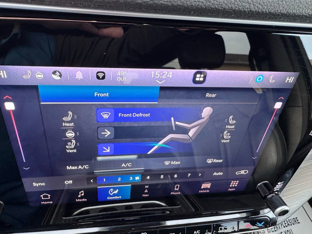 Used 2024 Jeep Wagoneer L Series II w/ Flexible Seating Group image 25