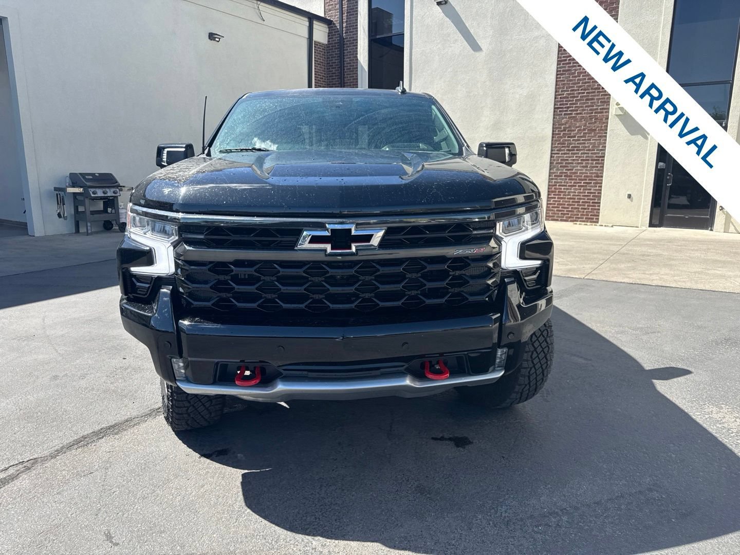 Used 2025 Chevrolet Silverado 1500 ZR2 w/ Technology Package AWD/4WD image 2