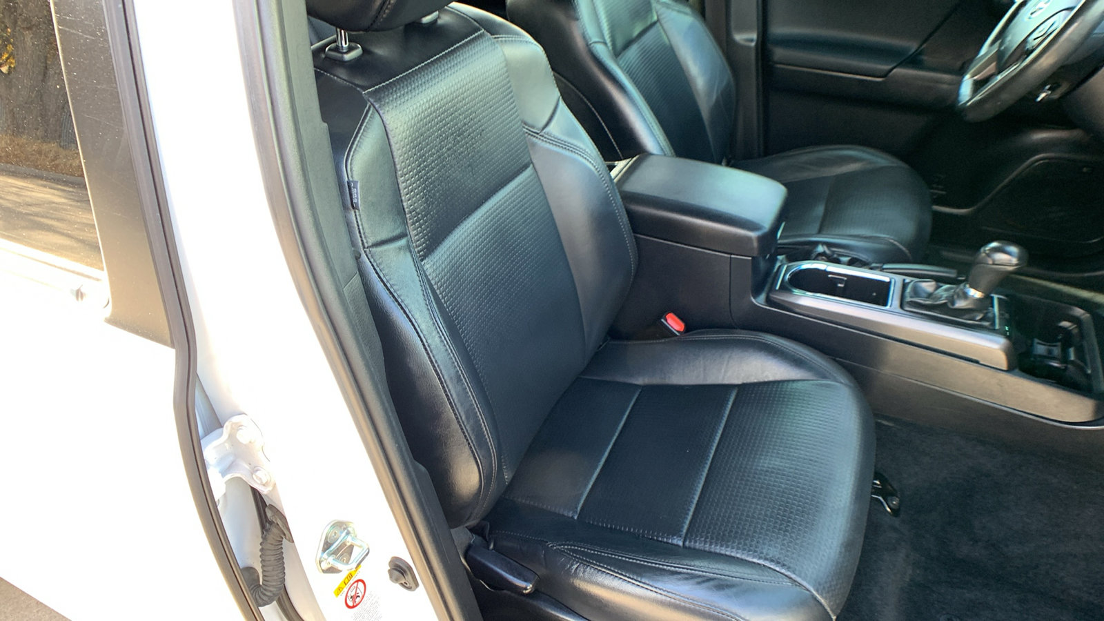 Used 2019 Toyota Tacoma TRD Off-Road image 21