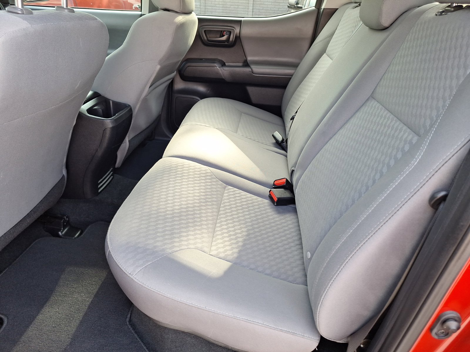 Used 2020 Toyota Tacoma SR AWD/4WD image 29