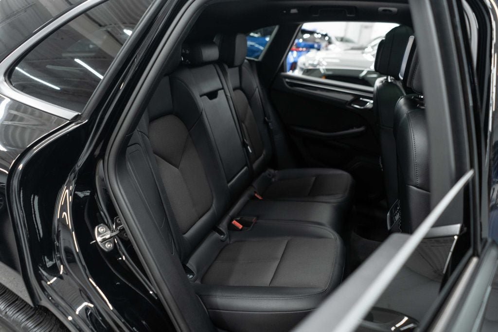 Used 2023 Porsche Macan AWD/4WD image 12
