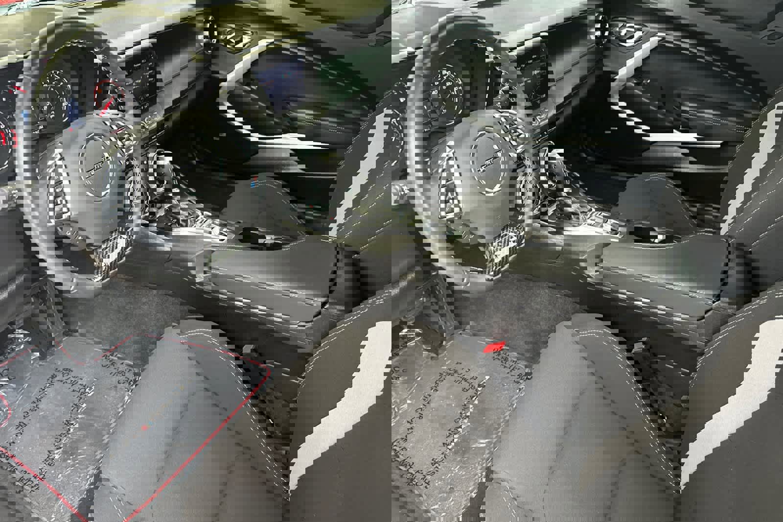 Used 2021 Chevrolet Camaro LT w/ Technology Package RWD image 11