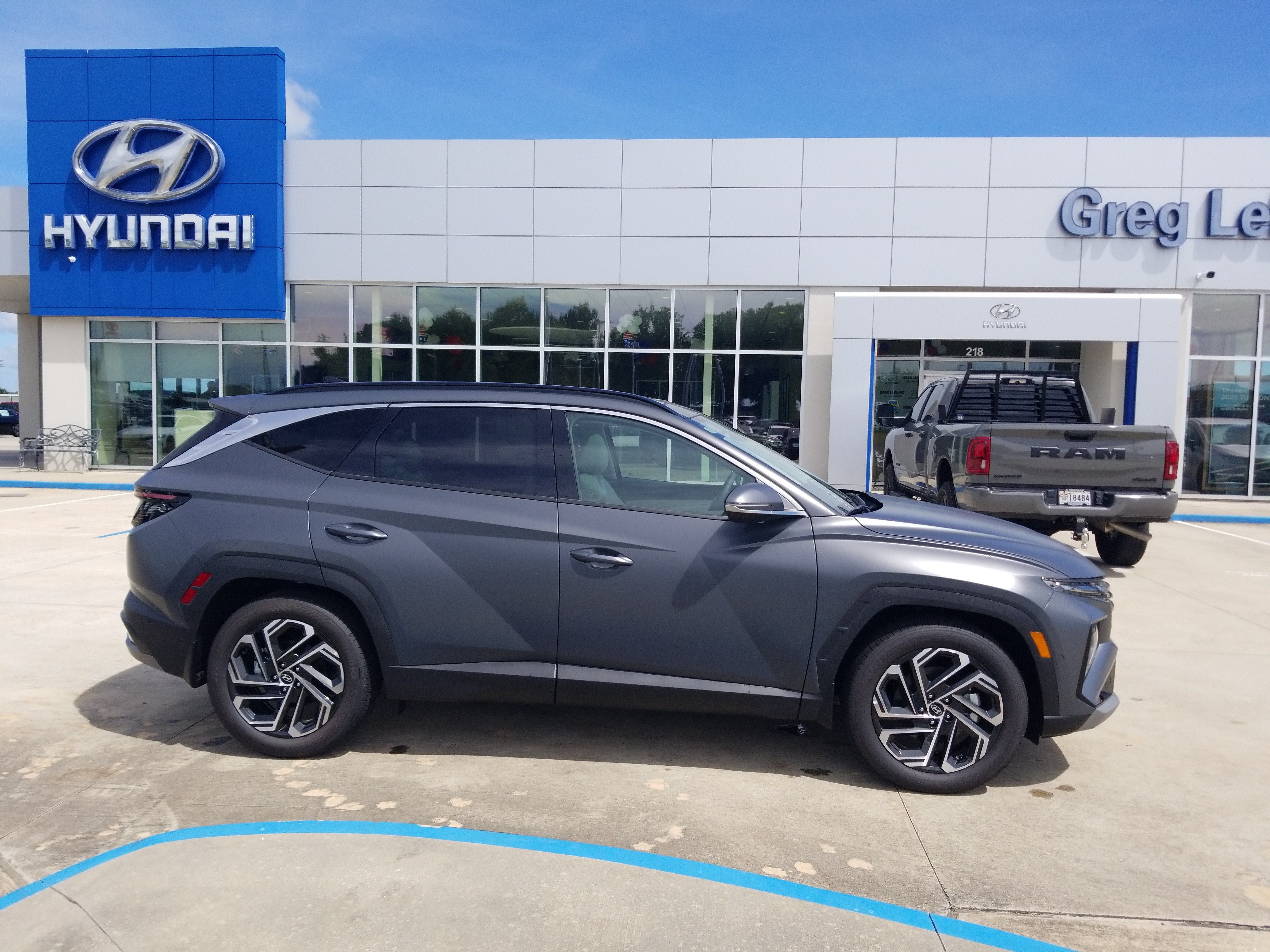 New 2026 Hyundai Tucson Limited FWD image 8