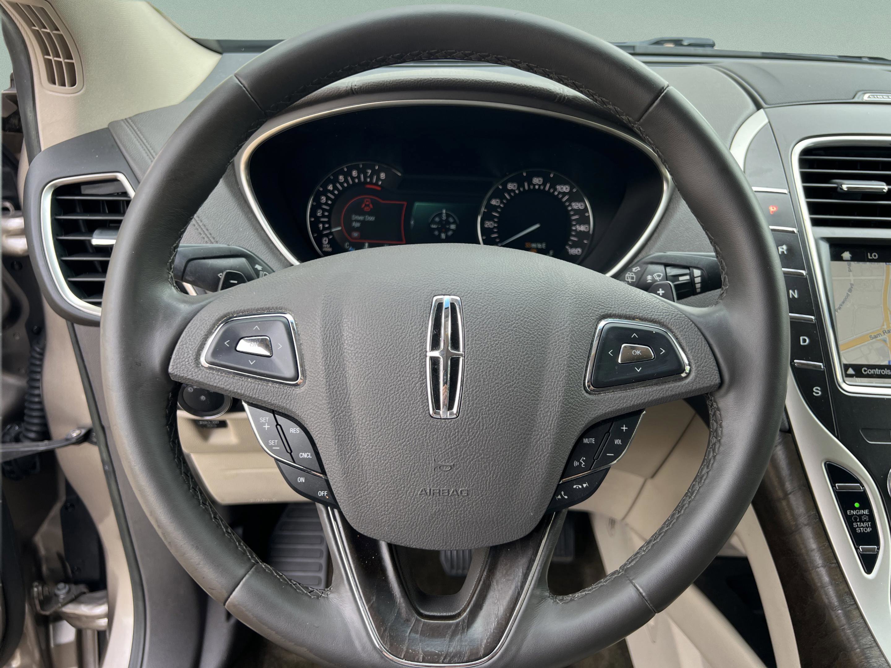 Used 2018 Lincoln MKX Reserve w/ Cargo Accessories Package image 10