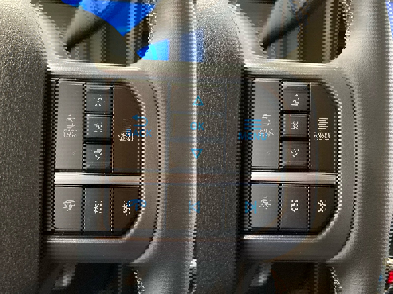 New 2026 Ford F250 Lariat w/ Black Appearance Package image 25