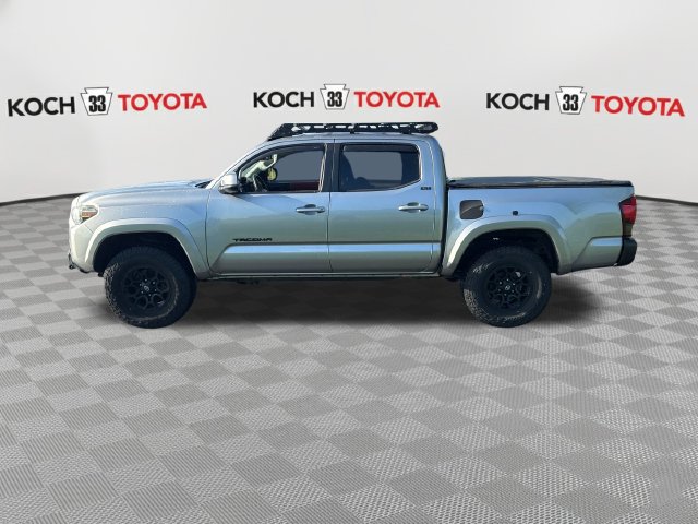 Used 2020 Toyota Tacoma SR5 AWD/4WD image 4