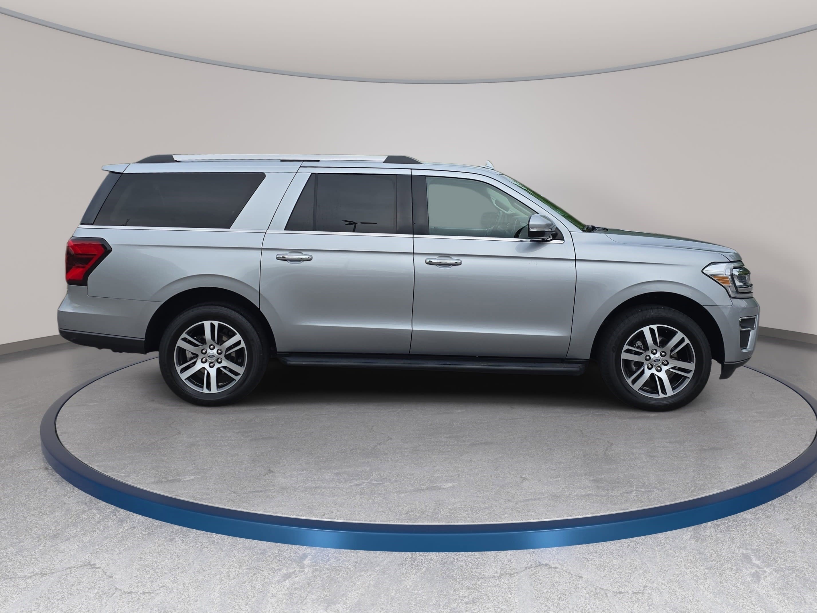Used 2024 Ford Expedition Max Limited image 4