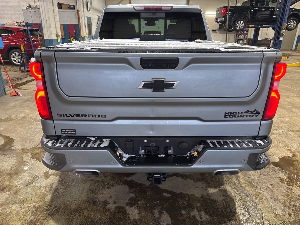 Used 2023 Chevrolet Silverado 1500 High Country w/ LPO, Dark Essentials Package image 3
