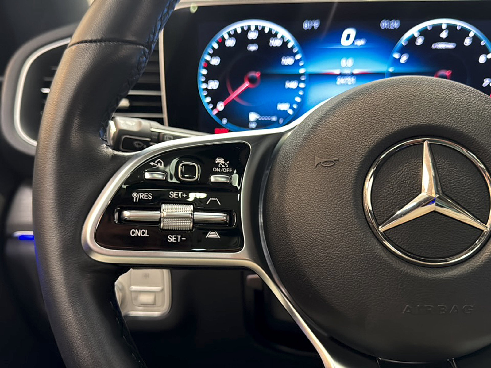 Certified 2023 Mercedes-Benz GLE 350 4MATIC image 23