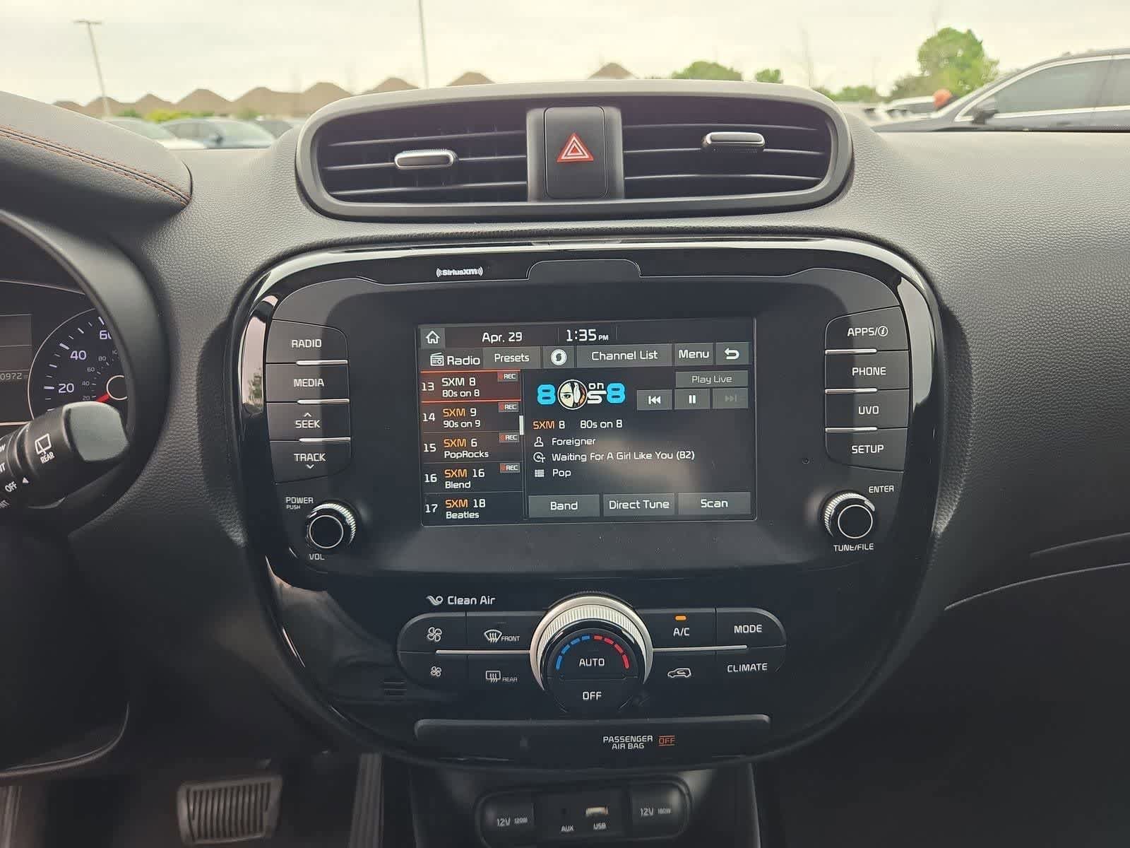 Used 2019 Kia Soul ! FWD image 26