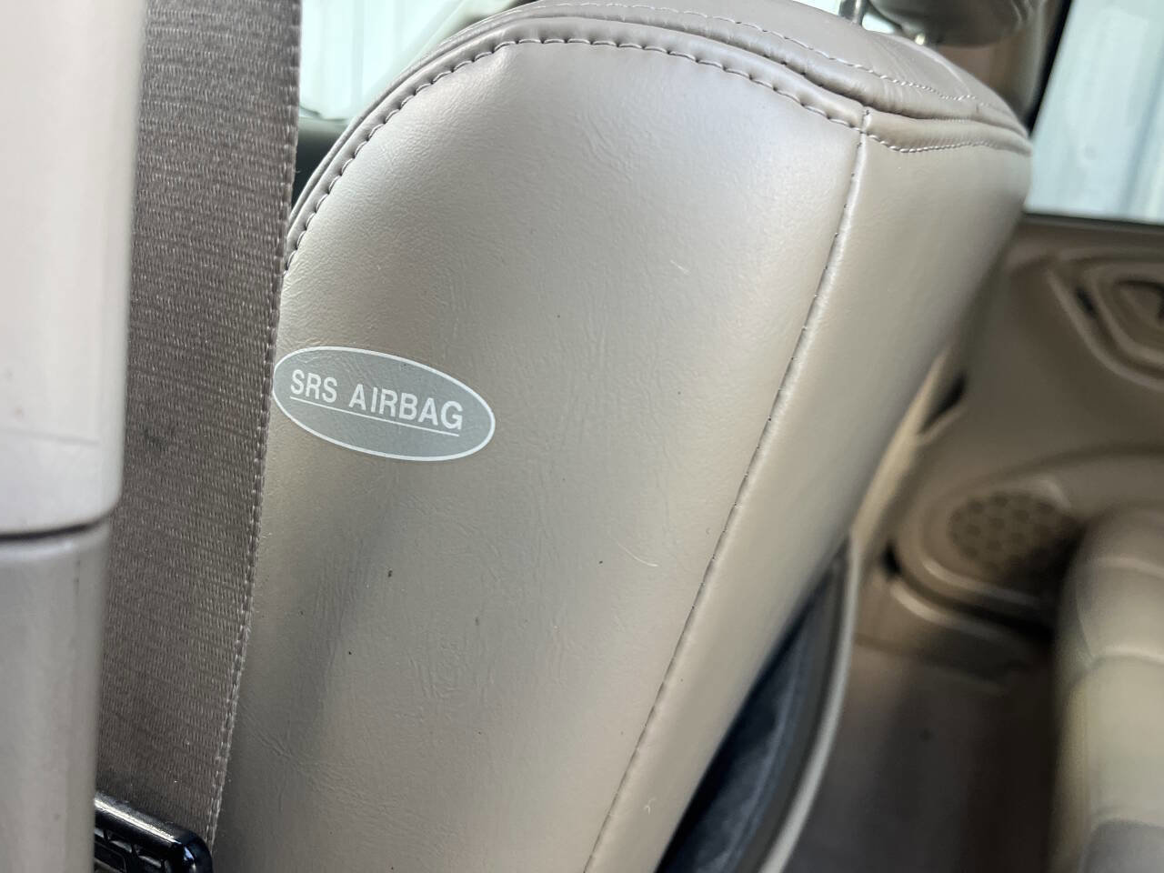 Used 2004 MAZDA Tribute ES w/ Tow Pkg image 25