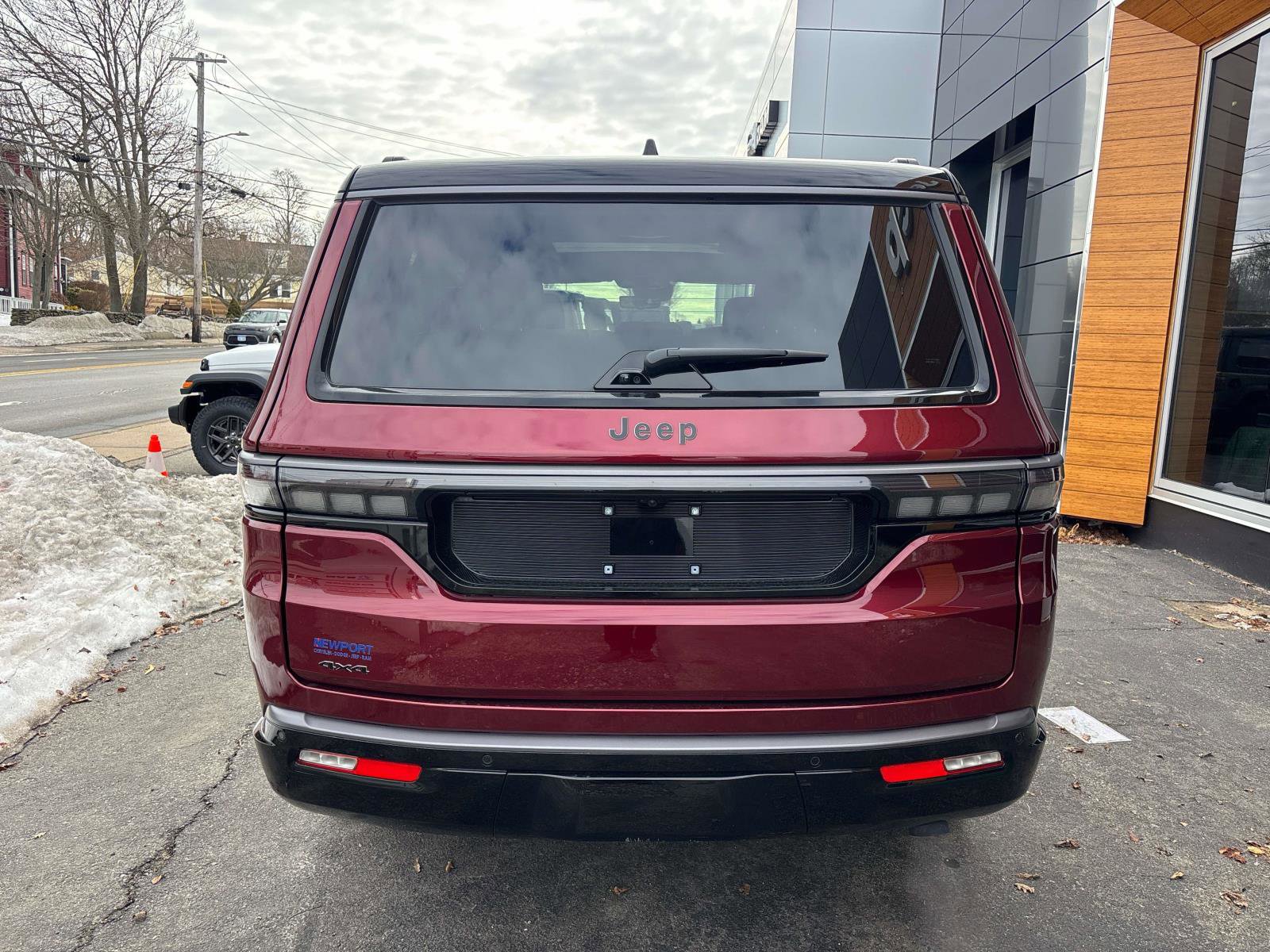 New 2026 Jeep Grand Wagoneer Summit w/ Premium Group III image 3