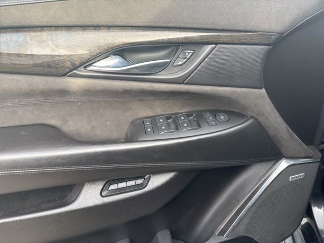 Used 2016 Cadillac Escalade Platinum image 25