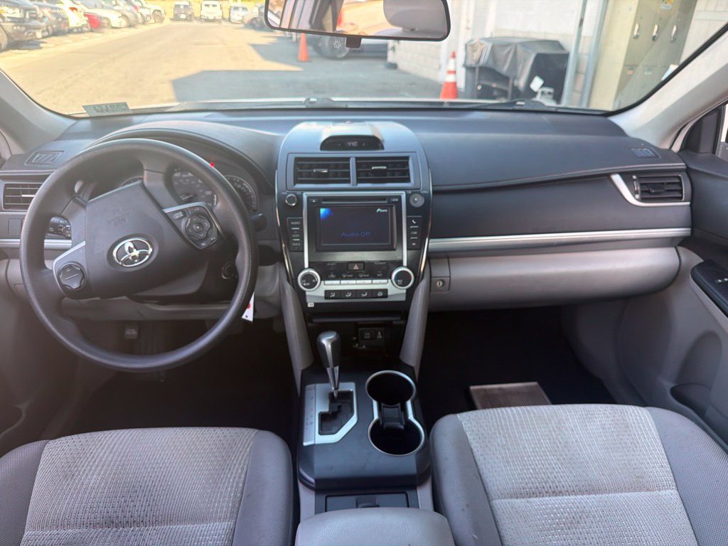 Used 2014 Toyota Camry LE FWD image 11