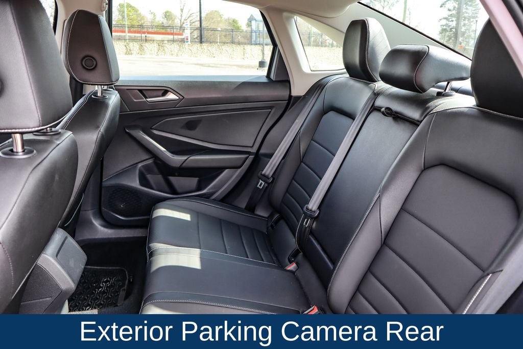 Used 2023 Volkswagen Jetta SE w/ Panoramic Sunroof Package image 12