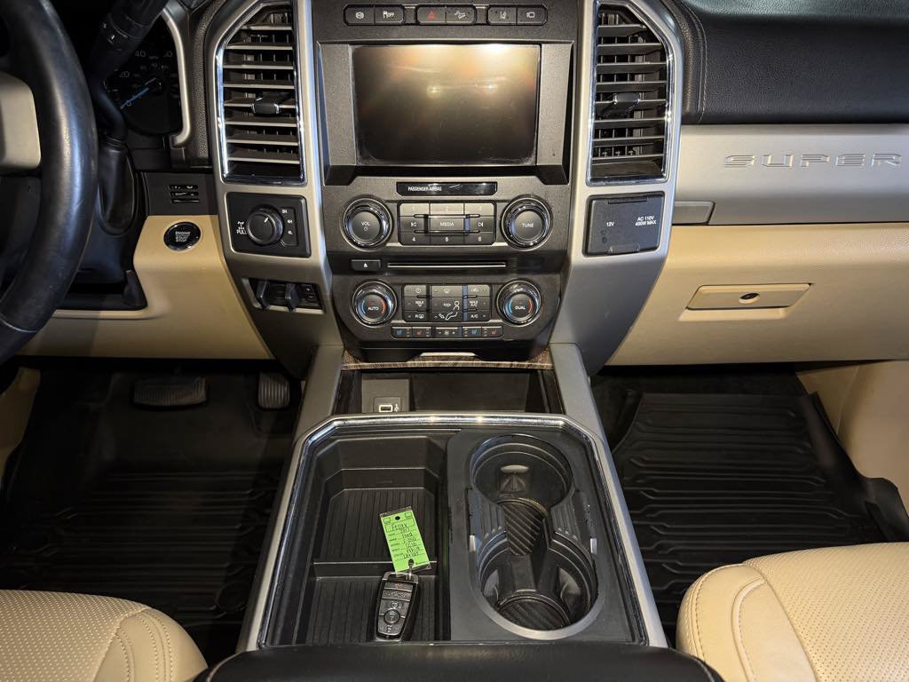 Used 2017 Ford F250 Lariat w/ Lariat Ultimate Package AWD/4WD image 35