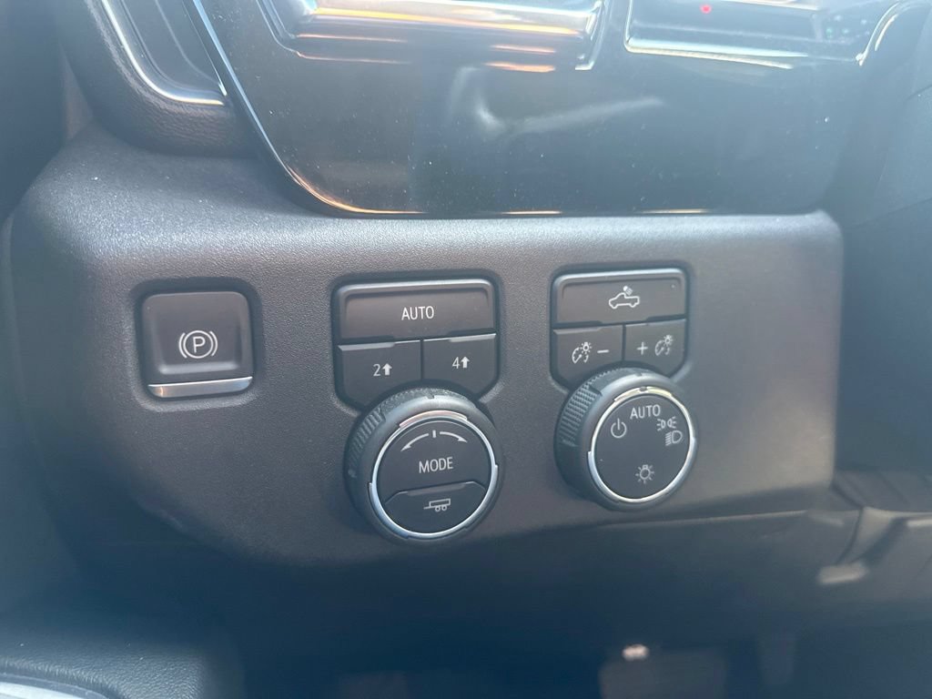 Used 2024 Chevrolet Silverado 1500 LT AWD/4WD image 20